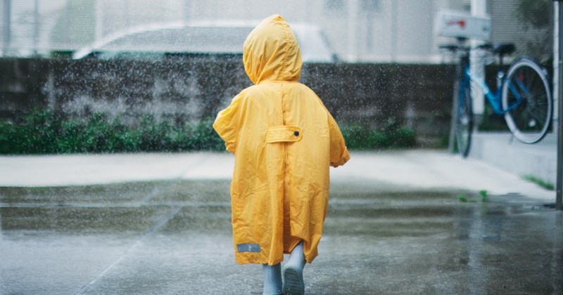 9-year-old walks home in the rain when friend's parents don't offer her a ride home, despite her parents always giving the friend a ride, dad of 9-year-old refuses to continue carpooling: 'I found my daughter fully soaked and wet'