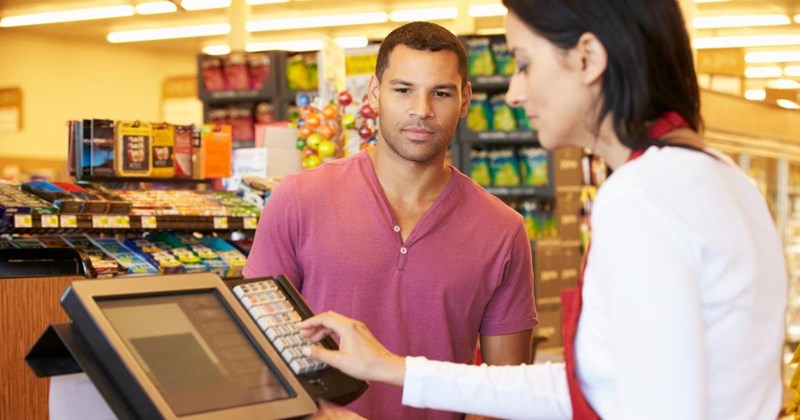 Grocery store customer pays for stranger's groceries after overhearing her talk about financial struggles, gets criticized by girlfriend for overstepping: ‘You made her feel small’