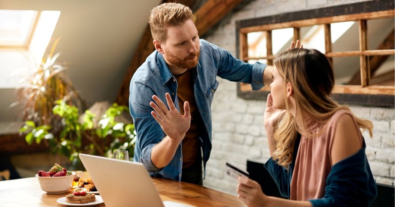 boyfriend relationships parenting girlfriend advice couples red flags dating Relationships - 43880197