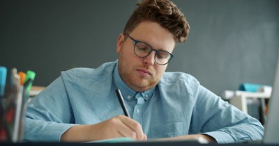 Boss tells employee to 'stick to his job description' then complains they're not doing extra work: 'I'm about to reply with a screenshot of the "core responsibilities" section of my contract' 