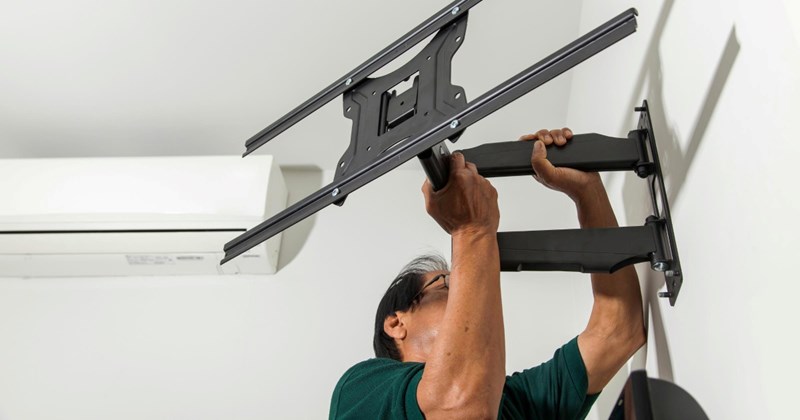 customer service TV freelance entitled people handyman Entitled People - 44334341