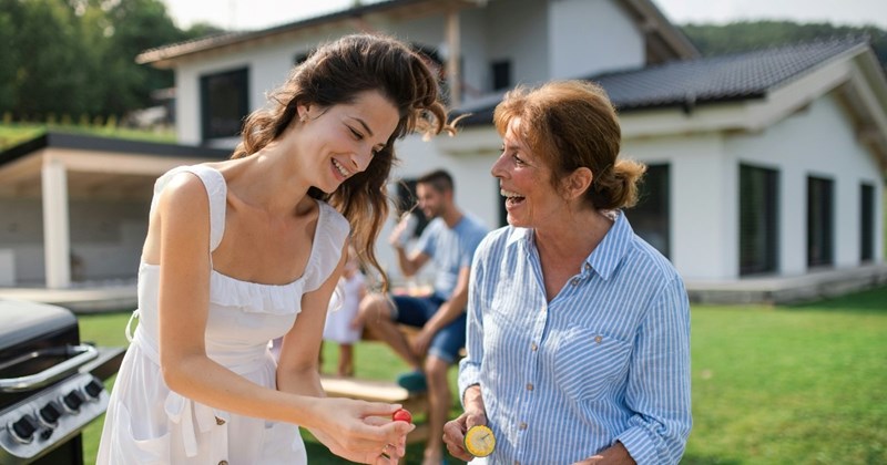 family drama daughter in law baby entitled parents family feud mother in law family vacation Family - 43927045