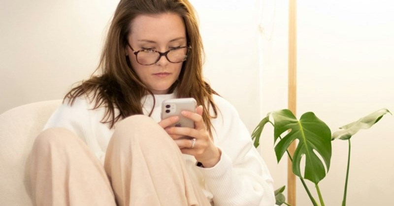 ‘Prioritize your own peace’: Estranged dad tries to reconnect with eldest daughter from a pervious marriage, daughter ends connection after he throws a tantrum about a group chat