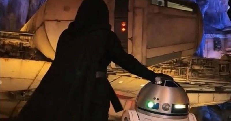 Luke Skywalker Disneyland, Galaxy’s Edge Luke Skywalker, Star Wars Galaxy’s Edge updates, Season of the Force 2025, Disneyland Star Wars, Luke Skywalker meet and greet, R2-D2 Disneyland, Mandalorian Disneyland updates, Star Wars Disney Parks news, Batuu character appearances