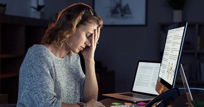 work job family work-from-home distraction families family-story reddit do-not-disturb breadwinner drama parents unemployed professional