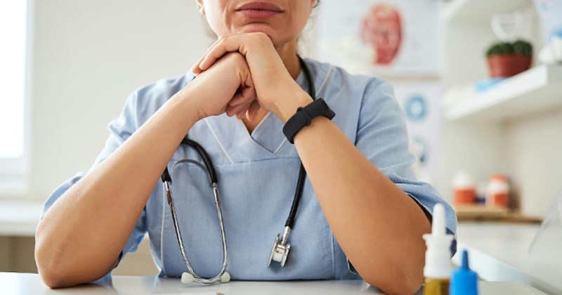 patient family drama insurance fired siblings work the doctor parenting Office medical practice Family - 42653189