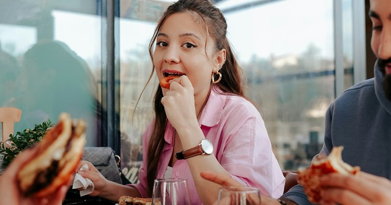 entitled people cousin-feud family-drama justice-served karma food-buffet family-function