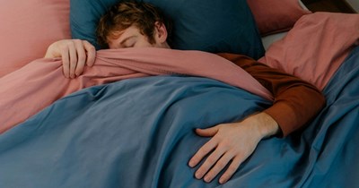 Mom rages when 21-year-old daughter refuses to continue cleaning up after 19-year-old stepbrother: 'She tells me he's adjusting'