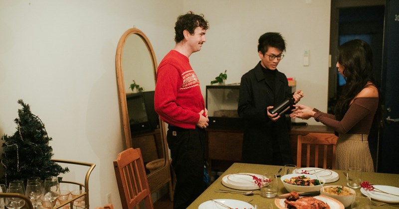 aita AITAH brother sibling rivalry sibling memes siblings money problems reddit story family feud girlfriend family pregnant sibling sister reddit thread Reddit home money Family - 43467269