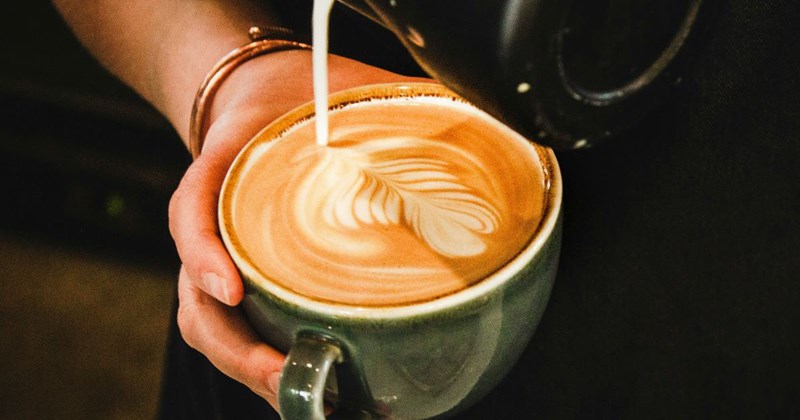 buying, coffee shop, caffeine, spending, Twitter Thread, spending money, tweets, coffee, funny twitter thread, funny tweets, funny twitter, cafe, discourse, money, twitter discourse, coffee break