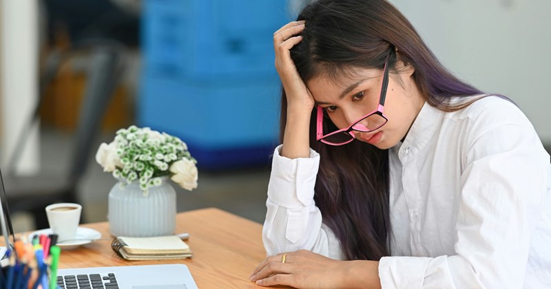 getting fired employee overworked-employees Workplace - 44321541