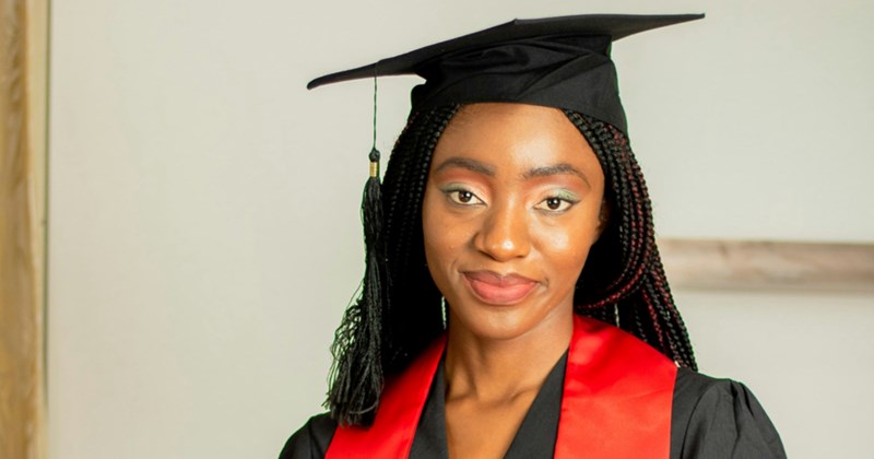 family drama, family, graduation, money, airbnb, reddit, reddit thread, aita, aitah, aunt, cousin, uncle, mom, entitled people, miami