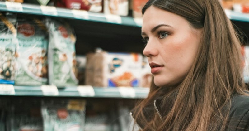 ‘I know its cheesy…': Woman helps a stranger in a thrift store pick an outfit for a job interview, then on a random bad day she bumps into that person and they turn their frown upside-down