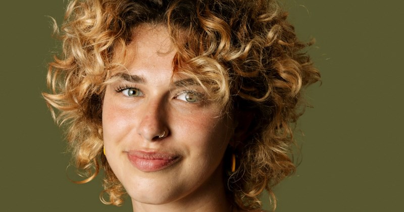 management workplace discussion friendship employment issues workplace-stories bad friend hr coworkers friends colleague Relationships - 44445445