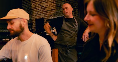 Manager stands up to entitled wealthy customer: 'You've just eaten your last bite of that lobster'