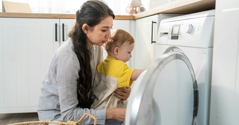 stay at home mom marriage wife relationships parenting husband chores family daughter Relationships - 44063237