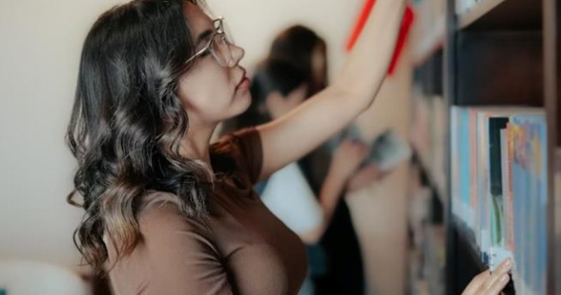 19-year-old student taking a gap year off school refuses her parents' demands that she get a job and pay them rent and other living costs