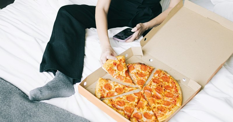 family drama pizza family feud entitled people karma dinner family family dinner entitled people Family - 43319301