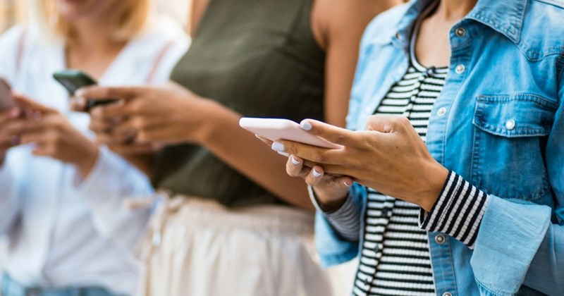 family drama Secret Santa family feud entitled people karma family group chat cousins entitled people Family - 43295749