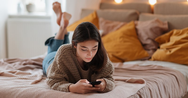 'My daughters aren't thieves!' Dad stands up for teenage daughter's privacy, refuses to unlock her door until intrusive cousins move out