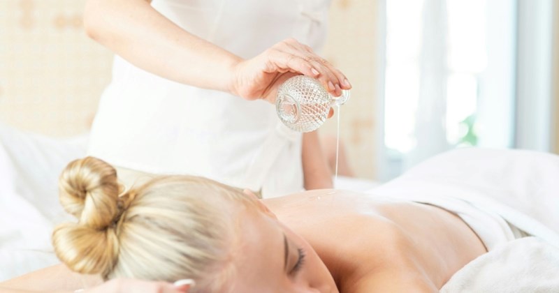 customer service therapist karen-customer massage unprofessional money entitled people Entitled People - 44087813