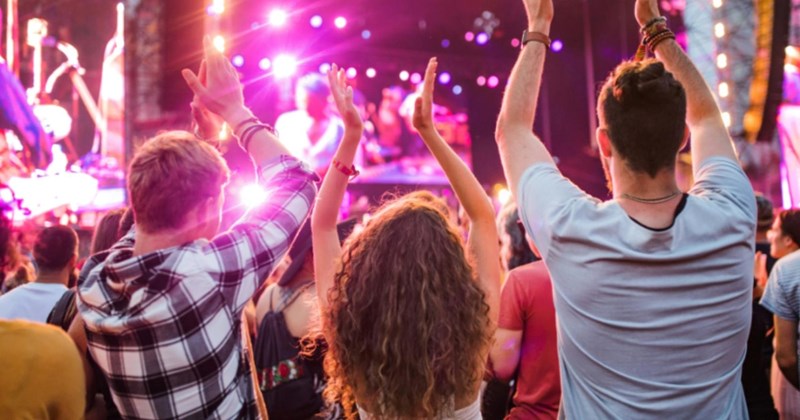 Sister sells her concert tickets for profit and calls her sibling selfish for not giving one back a week before the concert