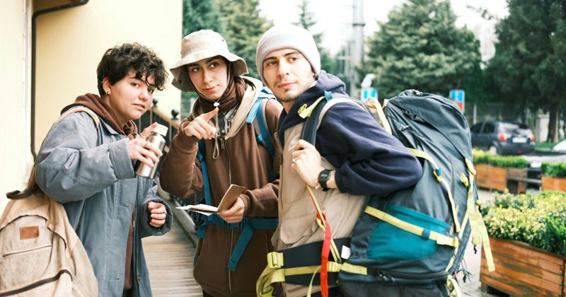 friendship, friends, twitter, vacations, bad friend, cash, Twitter Thread, expenses, paying, tweets, group, friend group, money, twitter discourse, vacation, Reddit