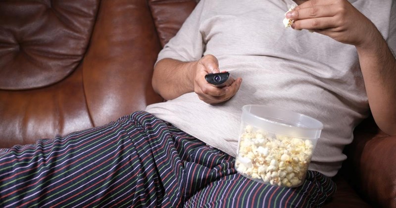 Daughter demands dad move out of her grandmother's house after four years of living in her garage without paying for anything, dad refuses: ‘I can’t live on the street’